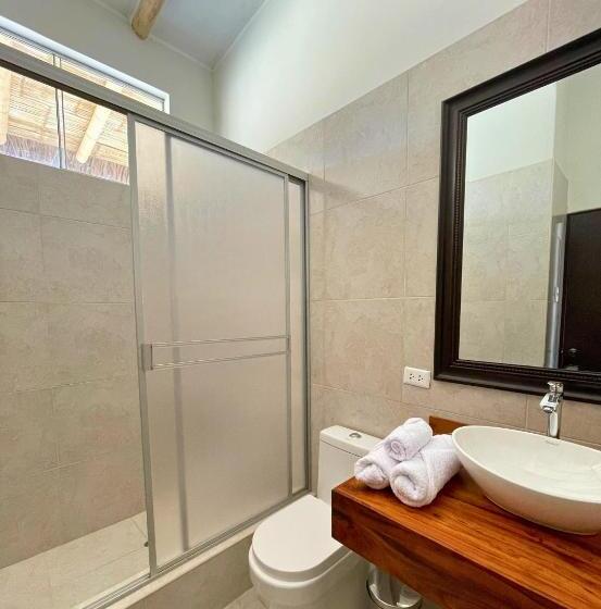 اتاق اکونومی, Green Place   Vichayito