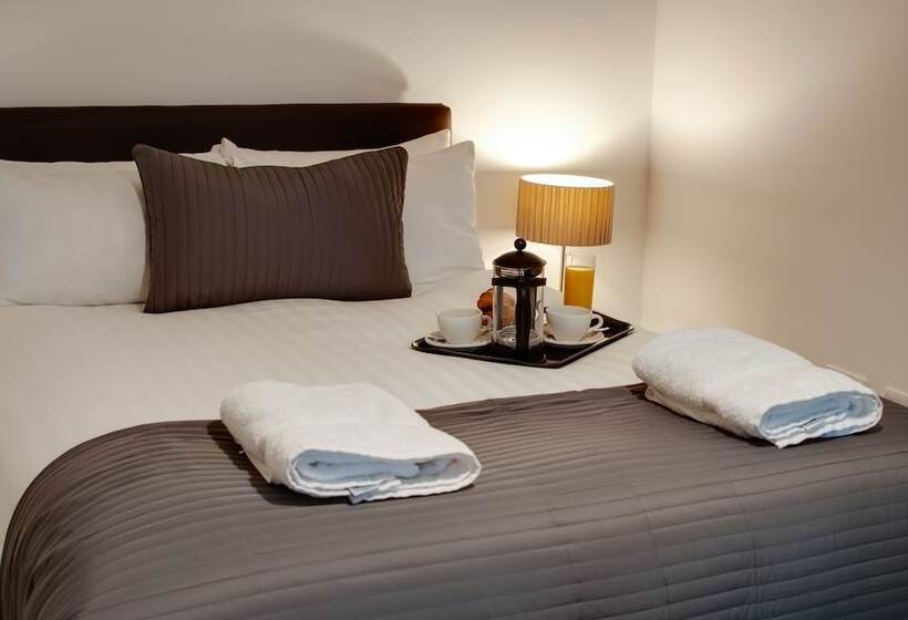 Апартаменты 2 Спальни, Base Serviced Apartments   Cumberland Apartments