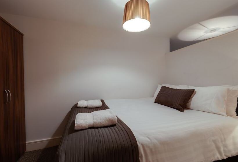 Апартаменты 2 Спальни, Base Serviced Apartments   Cumberland Apartments