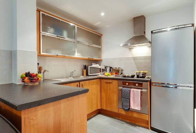 Апартаменты 1 Спальня, Base Serviced Apartments   Cumberland Apartments