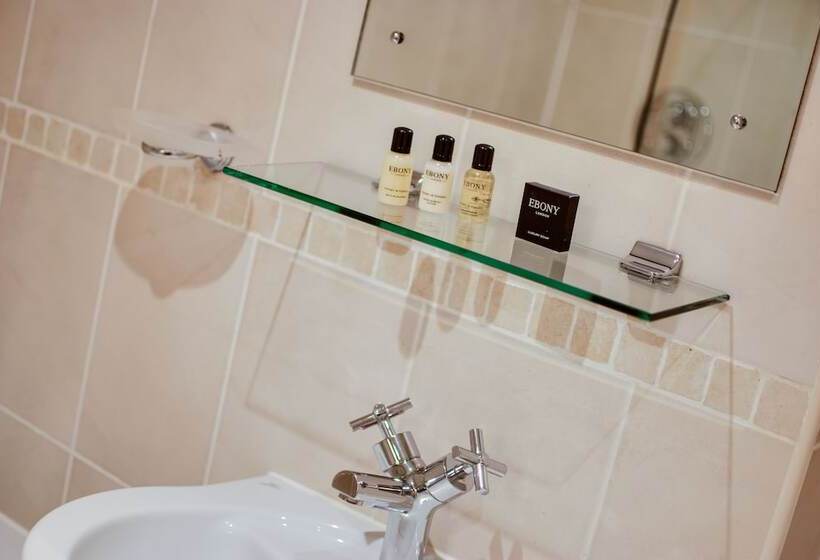 Апартаменты 2 Спальни, Base Serviced Apartments   Cumberland Apartments