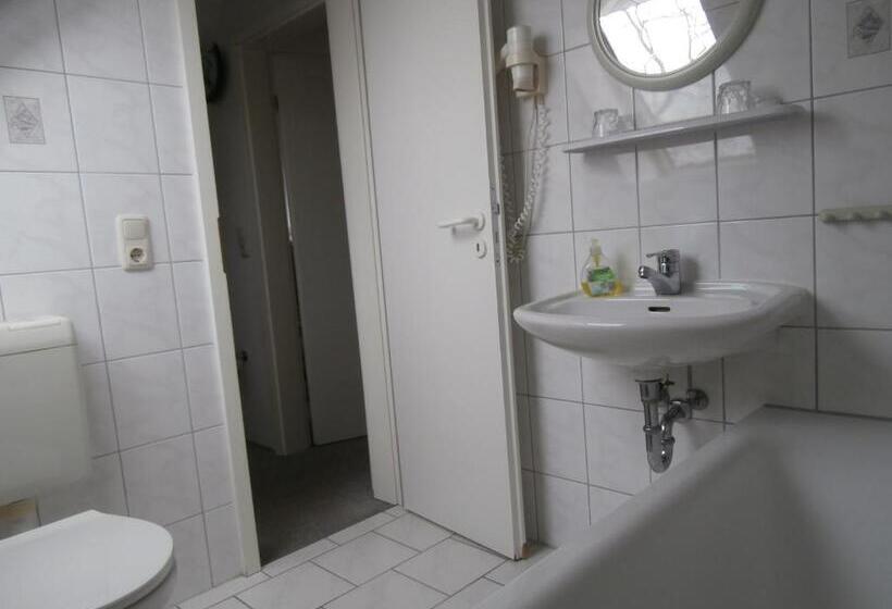 Номер Стандарт Трехместный, Gästehaus Pension Heß   Das Kleine