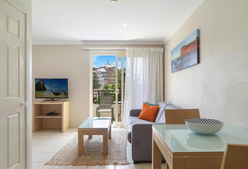 Студио Стандарт с Балконом, Terrigal Sails Serviced Apartments