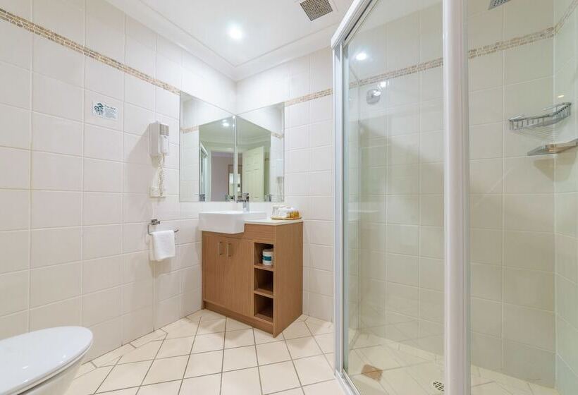 Студио Стандарт с Балконом, Terrigal Sails Serviced Apartments