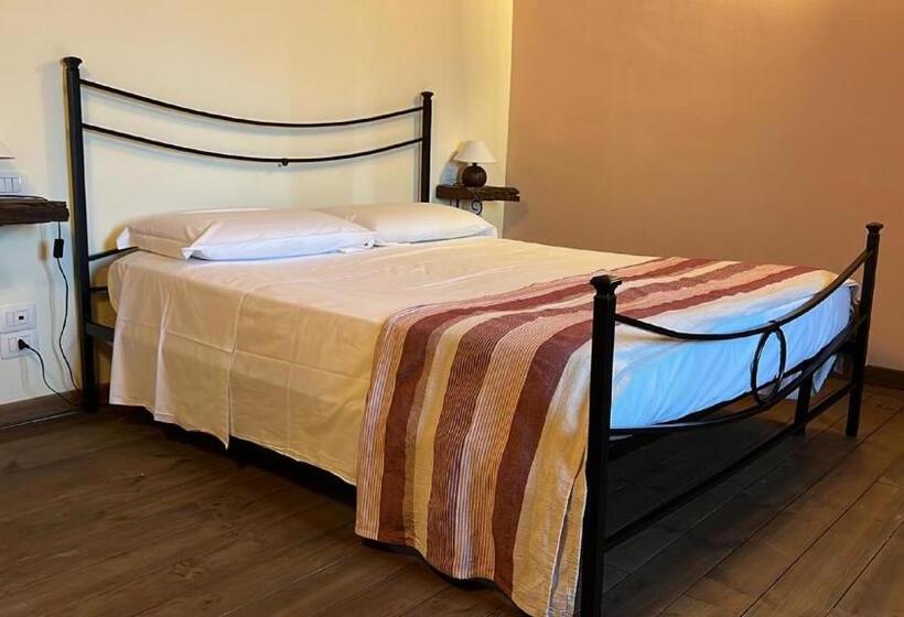 اتاق لوکس, Agriturismo I Pietrini