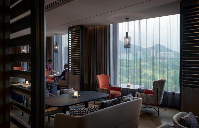 Номер Executive Кровать Кинг, Amari Spice Penang