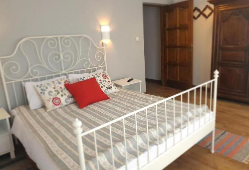 Апартаменты 2 Спальни, Studio Rasnov Apartaments