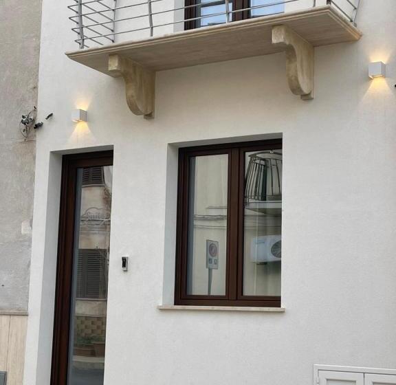 سوییت جونیور با بالکن, Suite Sweet Dreams Dan Champs