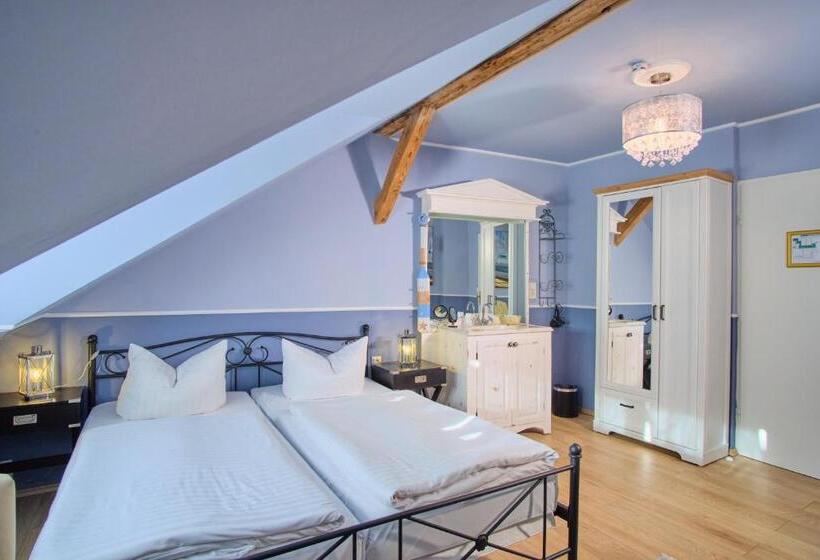 اتاق استاندارد با سرویس بهداشتی مشترک, Anno 1900 Hotel Babelsberg