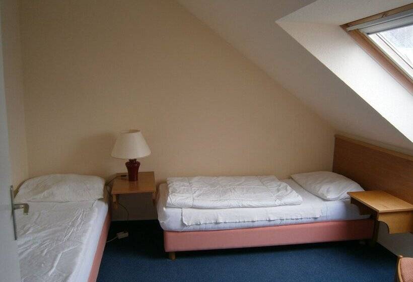 발코니가 있는 2 베드룸 아파트, Apartmenthaus Binzer Sterne