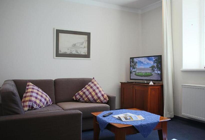 Полулюкс, Badehaus Goor