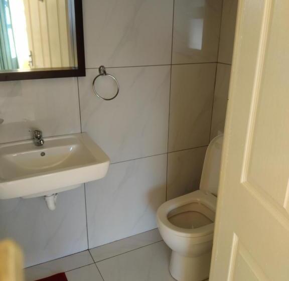 Quarto Estandar, Jacmo Guest House