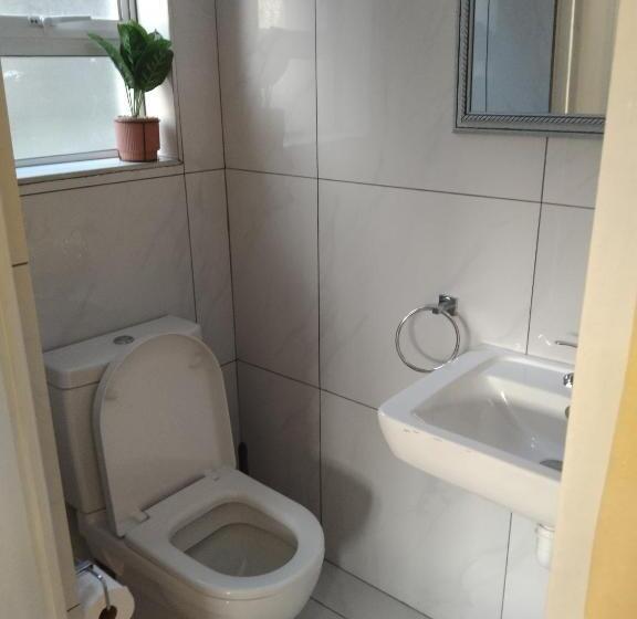 Quarto Triplo Estandar, Jacmo Guest House