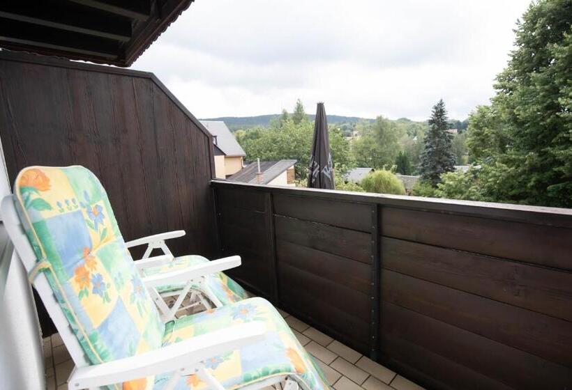 Номер Стандарт с Балконом, Landhotel Jägerhof
