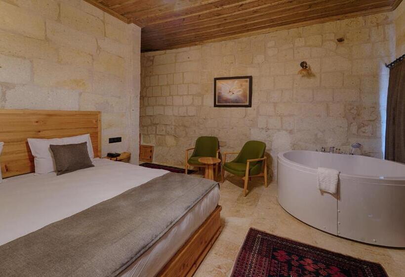 سوییت سوپریور, Concept Cave Suites