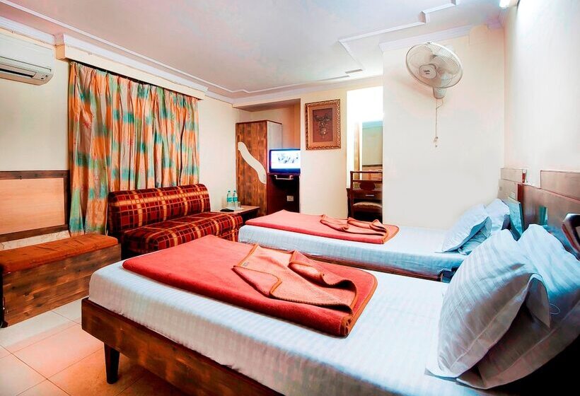 اتاق استاندارد, The Tourist   1 Min From New Delhi Railway Station