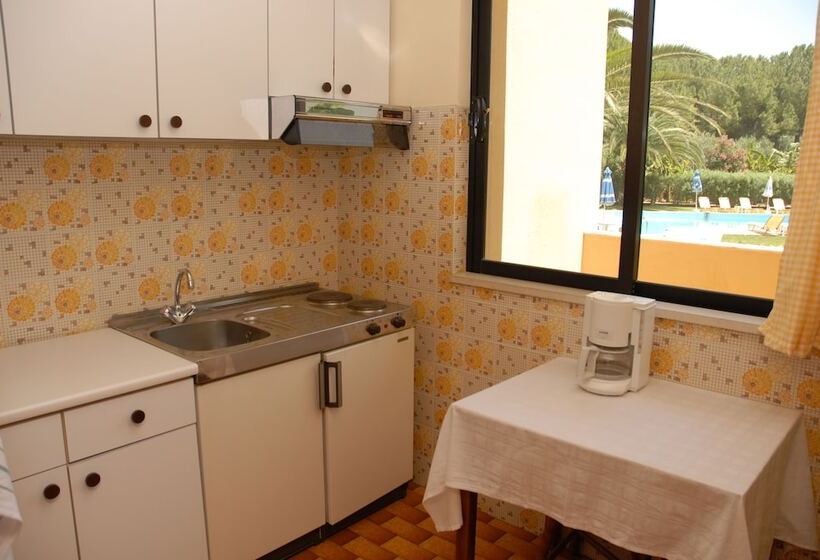 Апартаменты 1 Спальня, Niki Hotel Apartments