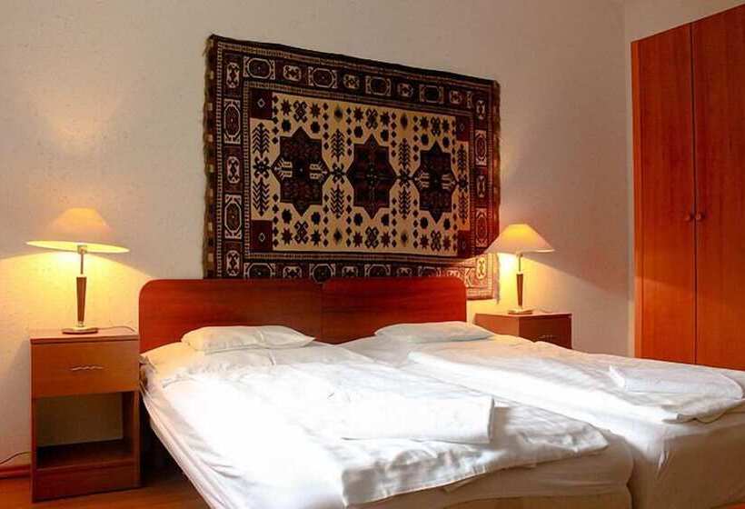 Семейный Номер, Wellness Hotel Szindbád