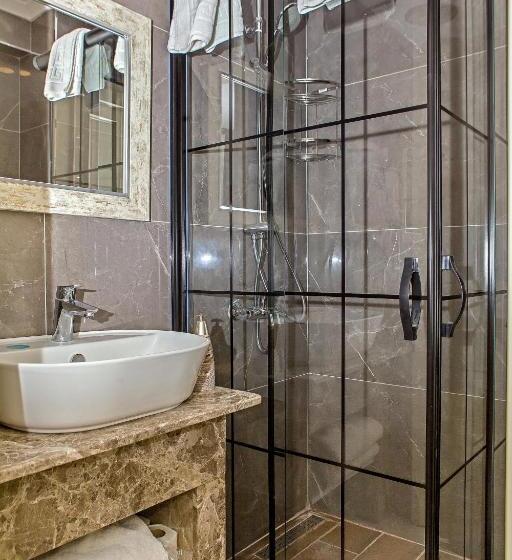 اتاق خانوادگی, The Lea Hotels & Suite