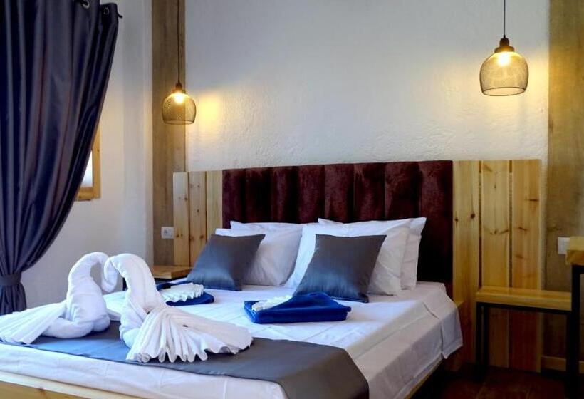 سوییت خانوادگی, Limni Resort