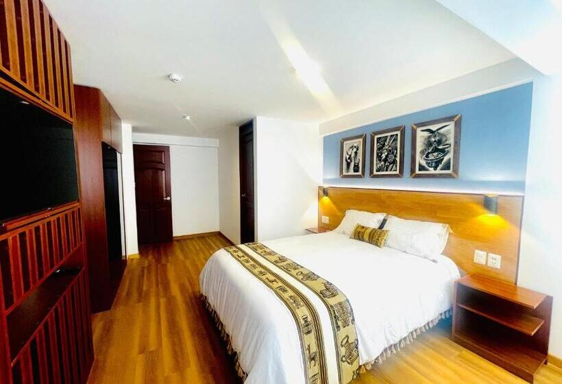 سوئیت با وان آب گرم, Pacific Palace