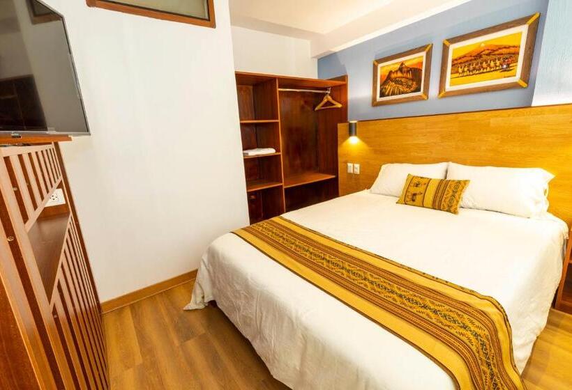 سوئیت با تخت بزرگ, Pacific Palace