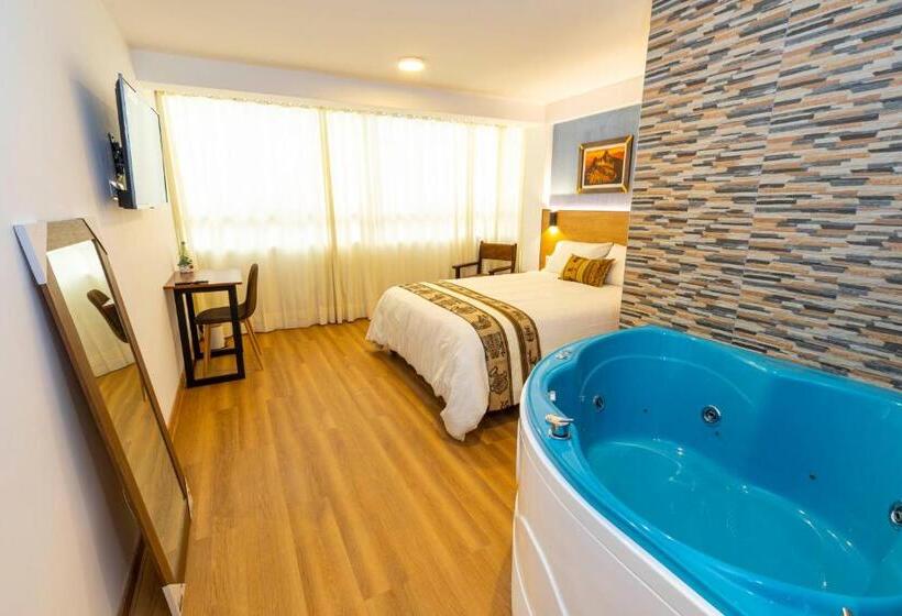 سوئیت با وان آب گرم, Pacific Palace