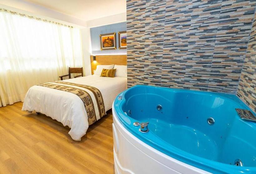 سوئیت با وان آب گرم, Pacific Palace