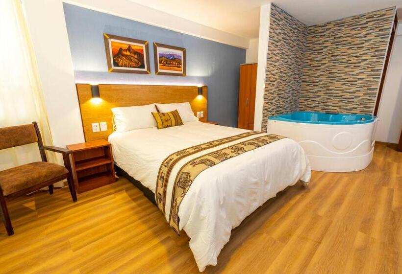 سوئیت با وان آب گرم, Pacific Palace