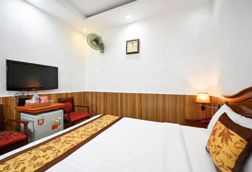 اتاق استاندارد, Queen Hotel Saigon Airport