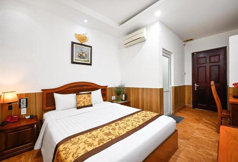 اتاق استاندارد, Queen Hotel Saigon Airport