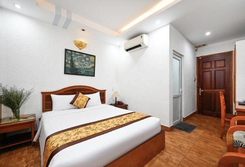 اتاق سوپریور, Queen Hotel Saigon Airport