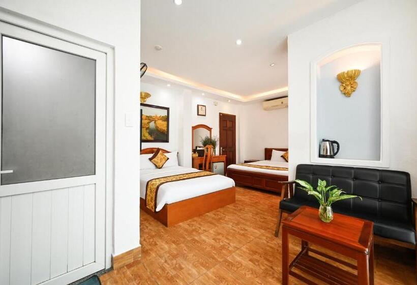 اتاق لوکس خانوادگی, Queen Hotel Saigon Airport