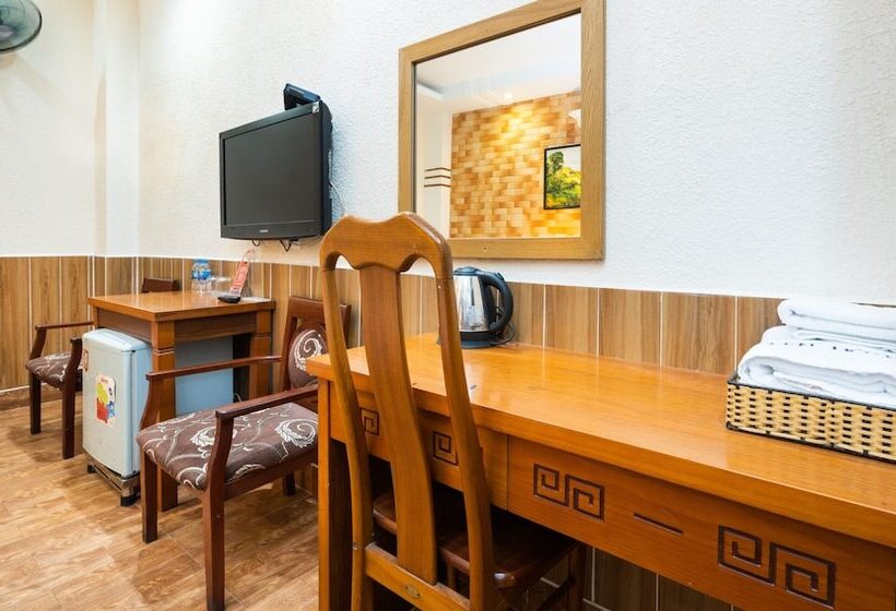 اتاق استاندارد, Queen Airport Hotel Saigon