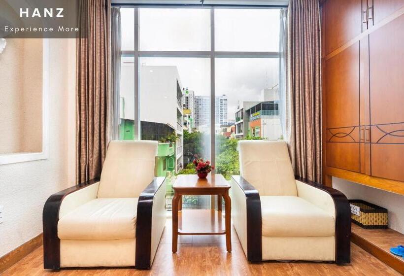 اتاق لوکس چهار تخته, Queen Airport Hotel Saigon