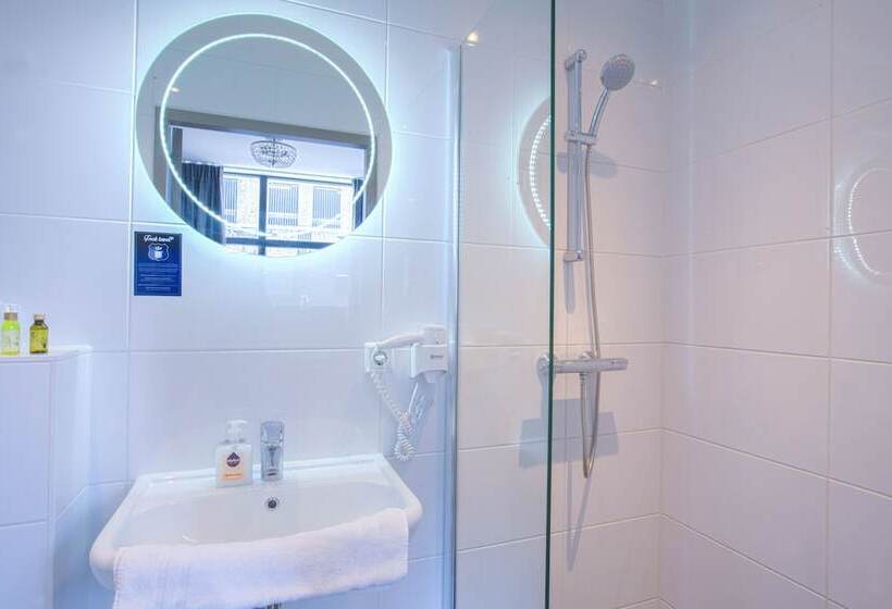 Quarto Deluxe, Kings Inn City Hostel