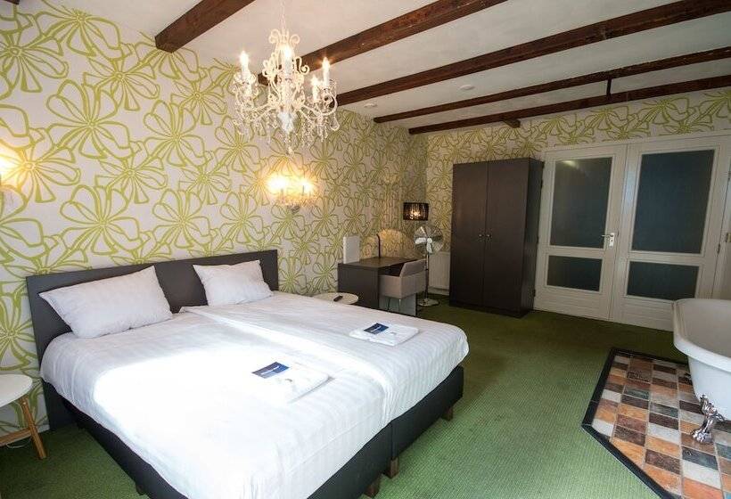 Номер Deluxe, Kings Inn City Hostel