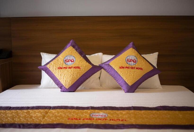 اتاق استاندارد با تخت بزرگ, Khách Sạn Sớm Phú Quý   Ninh Thuận