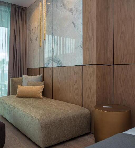 小型套房带阳台, Prado Luxury