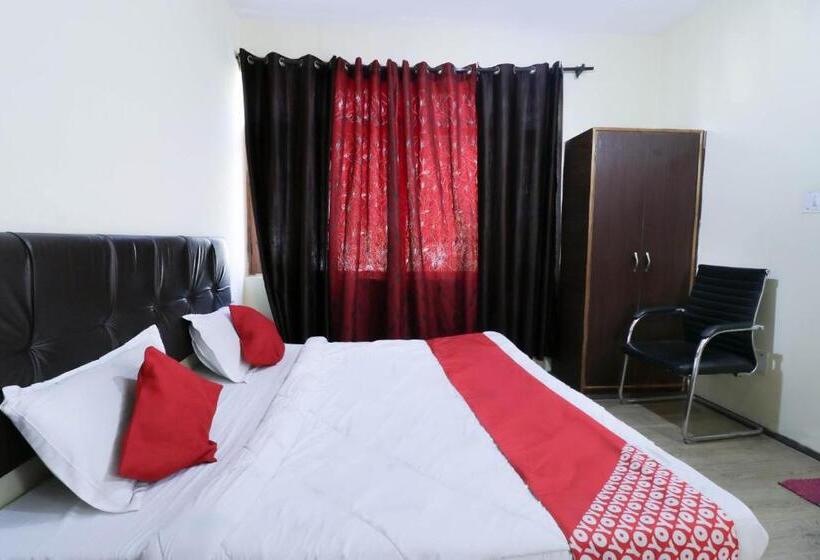 Quarto Triplo Clássico, Oyo Mnl739 Manali Villa