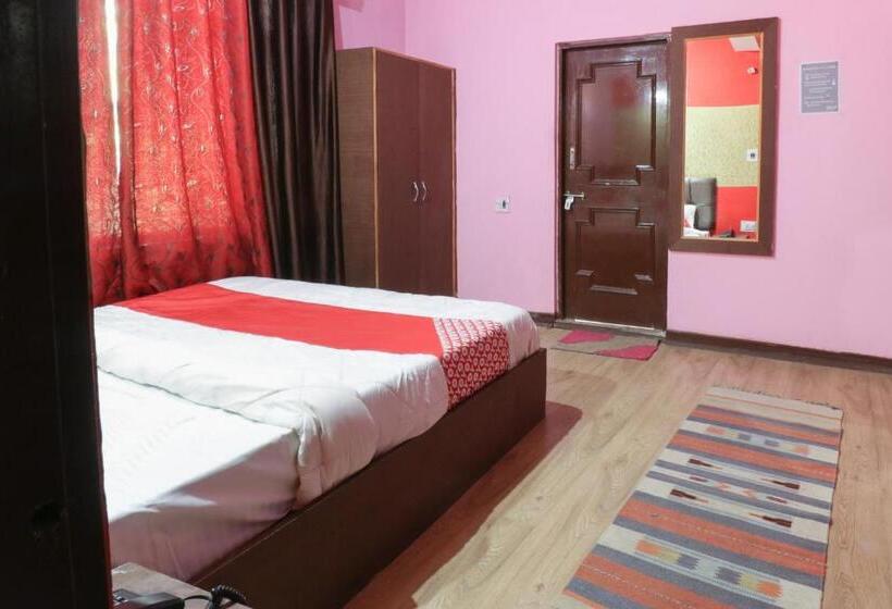 Quarto Triplo Clássico, Oyo Mnl739 Manali Villa