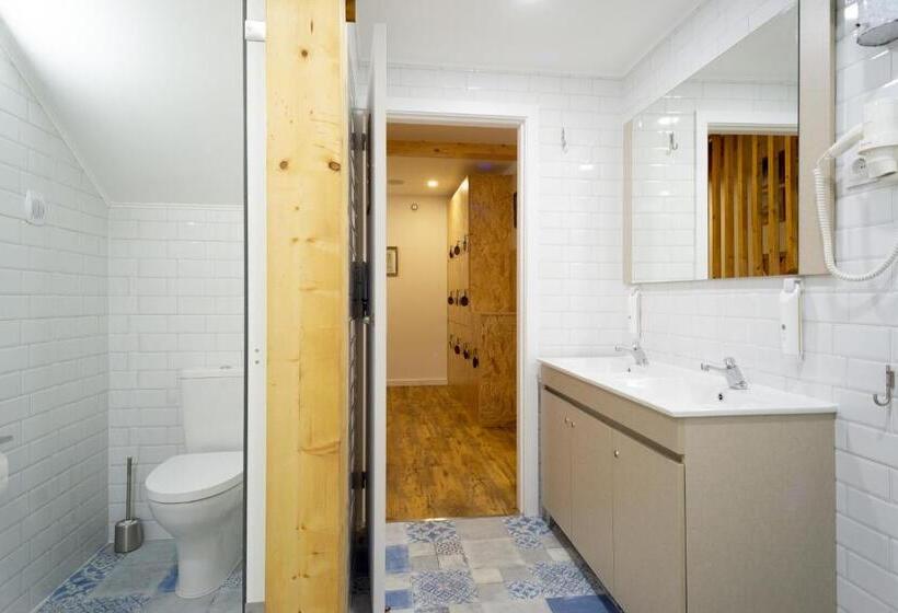 تختخواب در اتاق مشترک, Hostel Bulwark