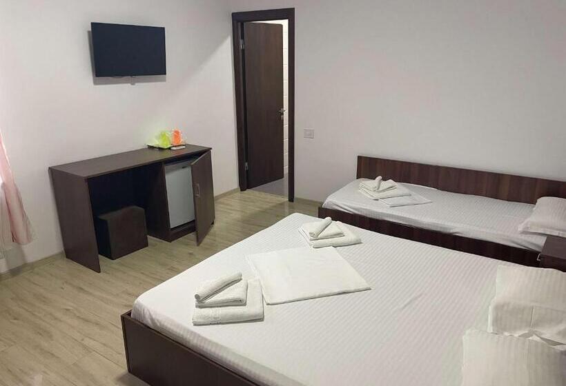 Номер Стандарт Трехместный, Vila Regal Mamaia