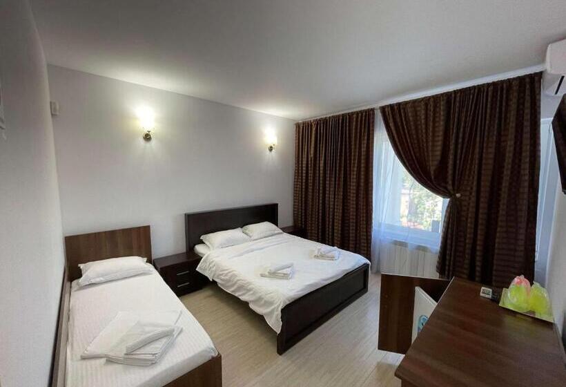 Трехместный Номер Deluxe, Vila Regal Mamaia