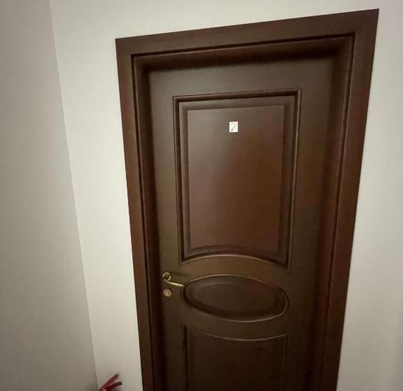Трехместный Номер Deluxe, Vila Regal Mamaia