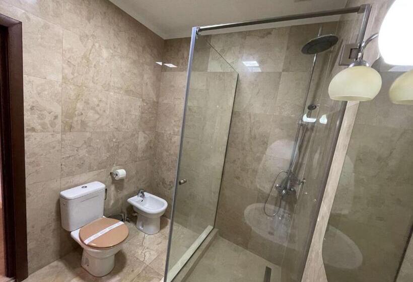 Трехместный Номер Deluxe, Vila Regal Mamaia