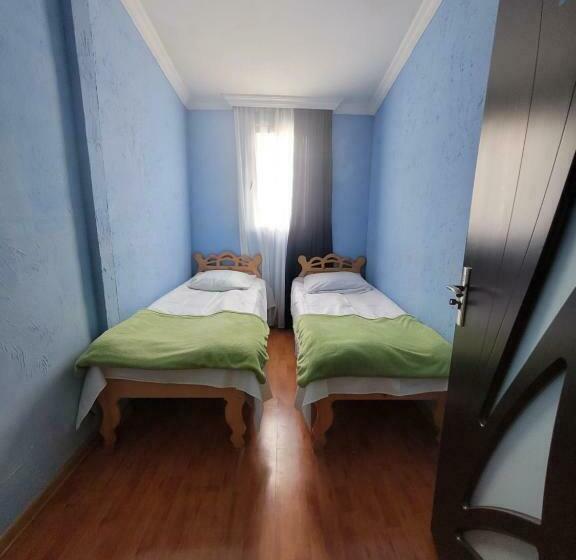 اتاق اکونومی, Guesthouse Mose