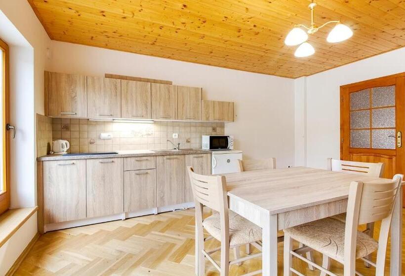 Апартаменты 1 Спальня Вид на Сад, Apartmány Na Farmě