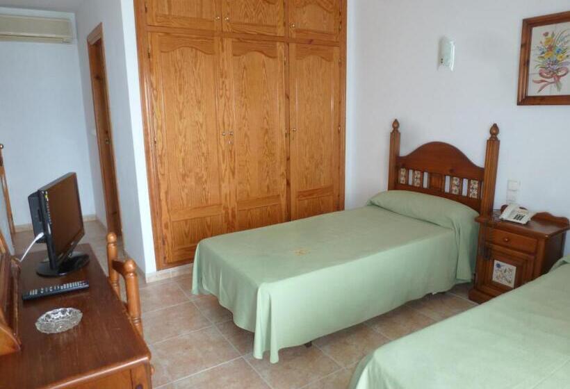 اتاق استاندارد, Hostal Cortés