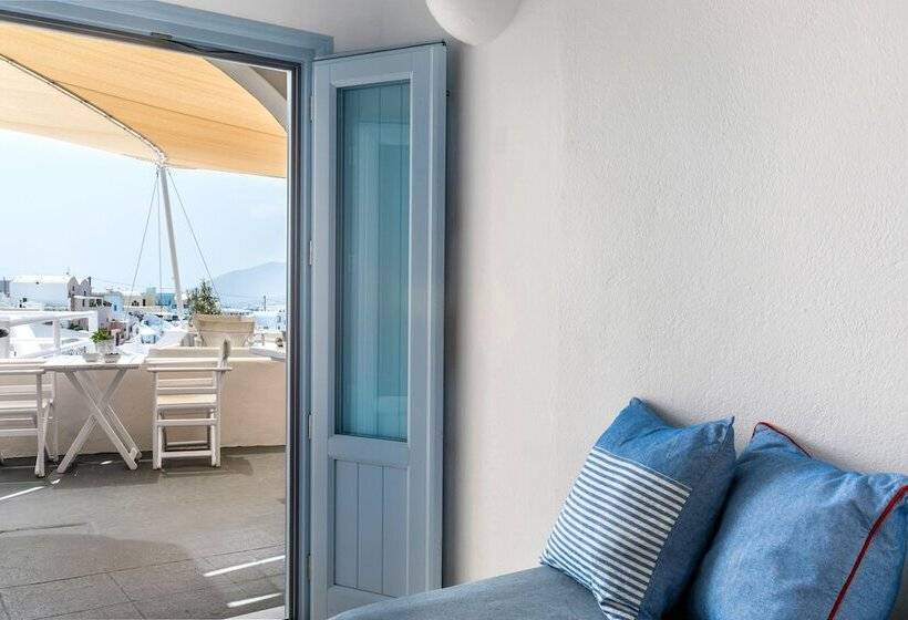 Кровать в Общей Комнате, Blue Dolphins Apartments